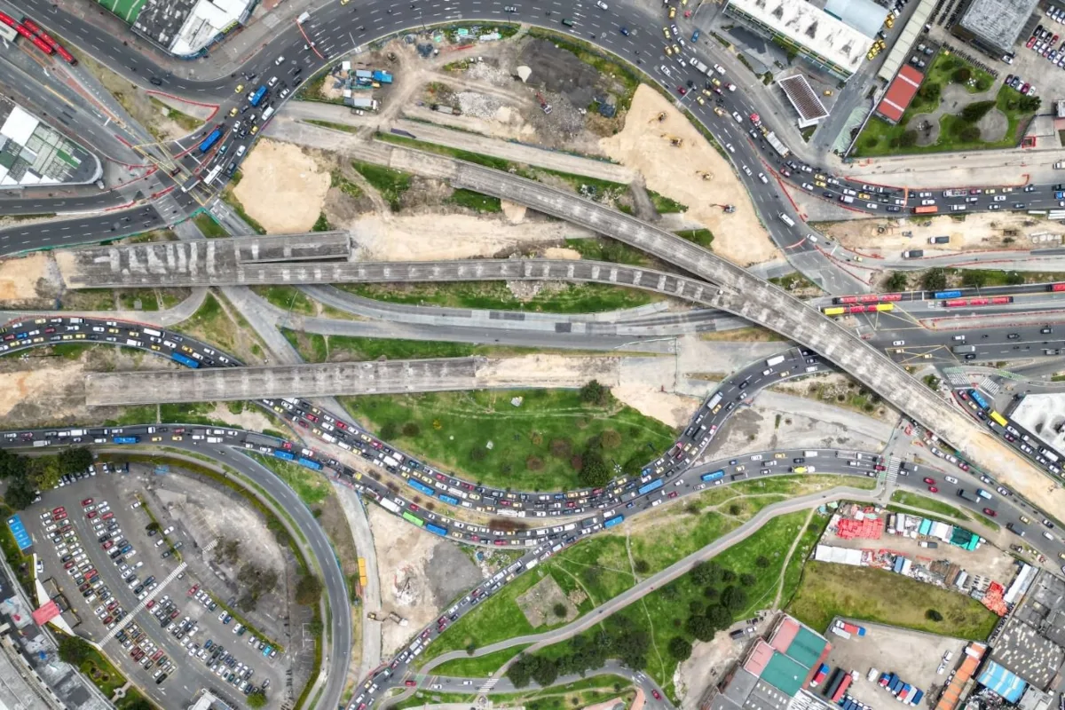 Bogotá se alista para la implosión de cuatro puentes en Puente Aranda, inicio de una megaobra vial - Foto: @OrlandoMolanoP