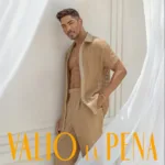 En palabras de Favio, “Valió la Pena” relata la historia de un amor inolvidable: un sentimiento puro que, aunque no culmine en una relación, deja una huella imborrable y un deseo genuino de bienestar hacia la otra persona - Foto: Favio Hernández