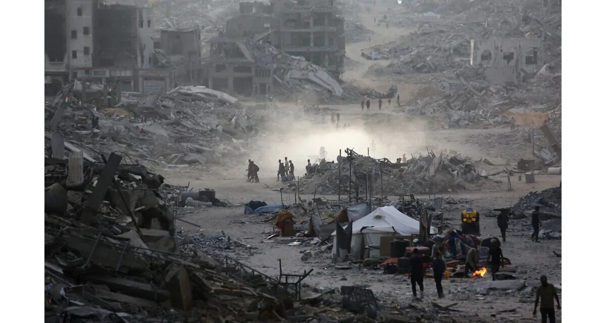 En concreto, las autoridades de Gaza señalaron que en al menos 47 ocasiones desde el inicio de la tregua Israel violó el alto el fuego mediante bombardeos, disparos directos, detenciones o incursiones. En uno de esos eventos, 11 miembros de una familia (7 niños y 3 mujeres entre ellos) fueron abatidos en una zona que, según Gaza, estaba al amparo de la tregua - Foto: Mario Nawfal