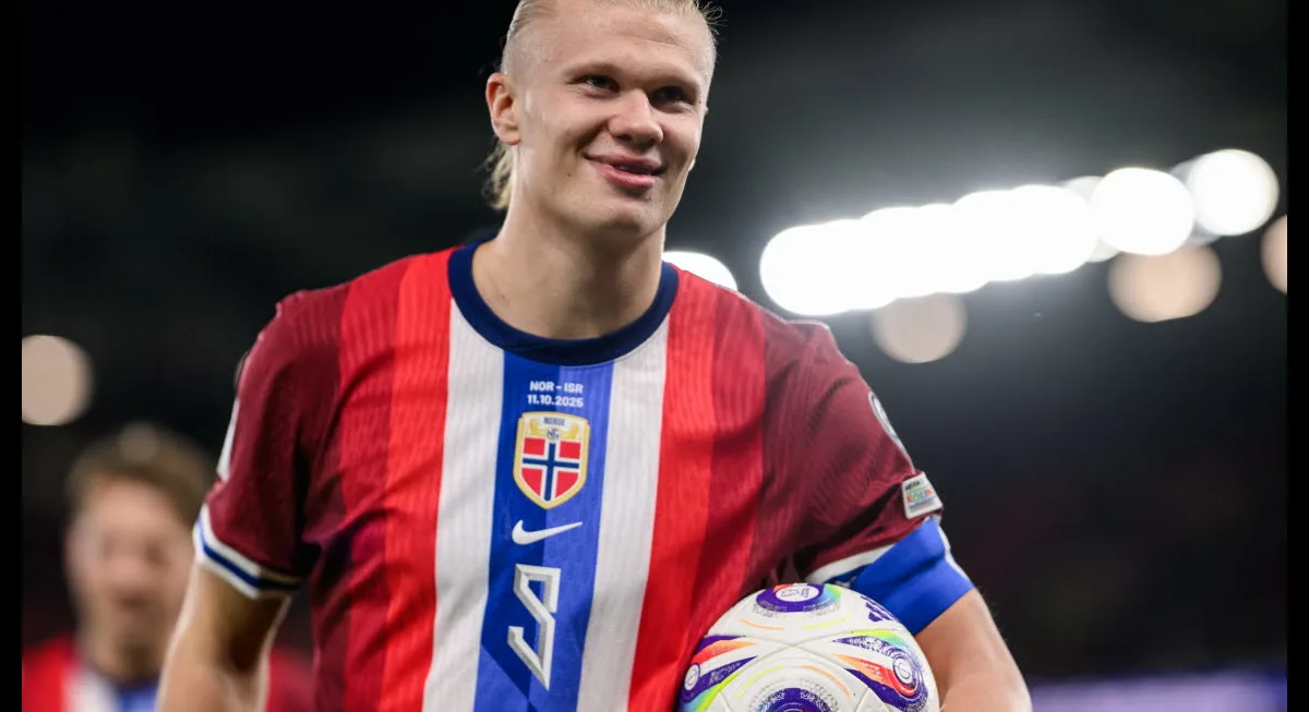 El protagonista absoluto fue Erling Haaland, quien anotó un hat-trick y alcanzó un récord personal: superar los 50 goles internacionales en menos partidos. Su desempeño fue contundente pese a que falló dos penales antes de encontrar el rumbo en el partido - Foto: Federación Noruega de Fútbol