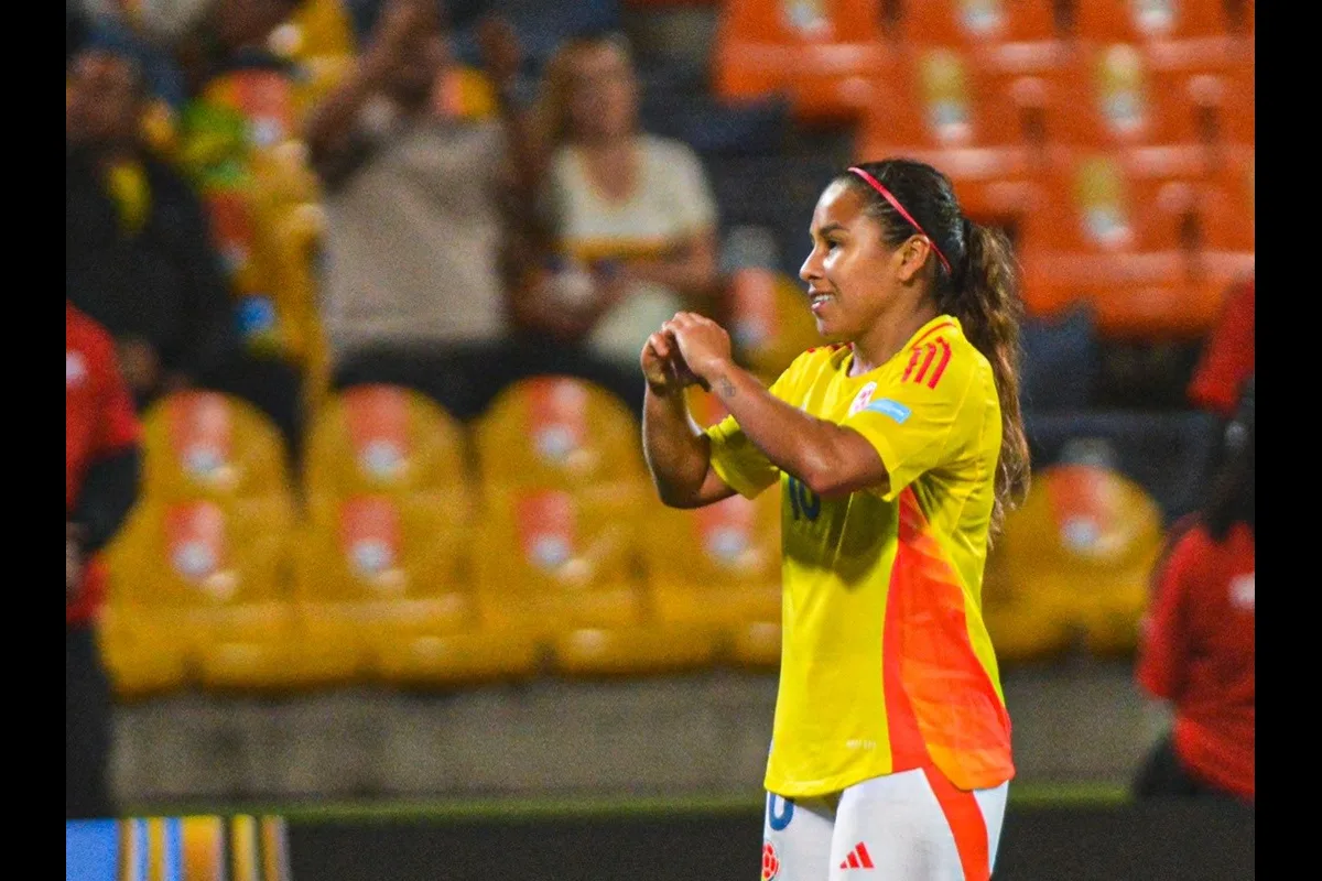 Leicy Santos fue una de las principales protagonistas del encuentro con dos goles, uno al minuto 6, con el que abrió el marcado y al 86 para ir consolidando la goleada - Foto: Federación Colombiana de Fútbol