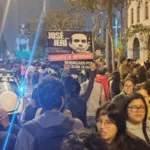 Un manifestante muerto y más de un centenar de heridos deja protesta masiva contra el Gobierno y el Congreso en Perú - Foto: Redes sociales