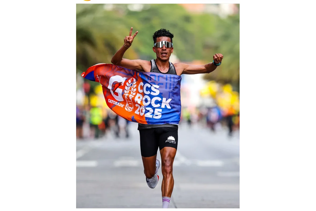 “Estoy muy feliz por ganar nuevamente en Caracas, este año logré batir el récord de la prueba con un tiempo de 29 minutos y 44 segundos. Ya había ganado esta competencia en 2023. Ahora se viene una prueba muy importante para mi Equipo Porvenir, la Allianz 15K, el domingo 19 de octubre”. afirmó el corredor nacional - Foto: Equipo Porvenir