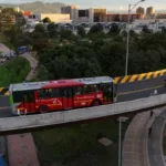 Bogotá inaugura puente curvo y nueva ruta de TransMilenio en la Avenida 68 - Foto: Cortesía