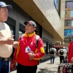 Este tipo de acciones permiten ofrecerles alternativas para ejercer su labor sin perjudicar al comercio formal ni a los ciudadanos que transitan por la zona - Foto: Alcaldía de Bogotá