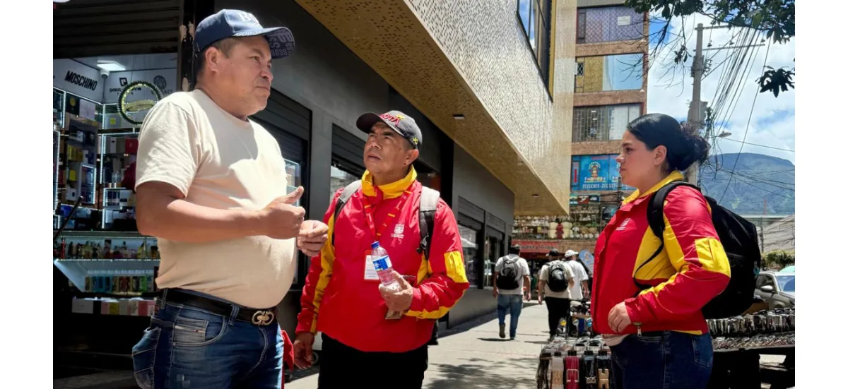Este tipo de acciones permiten ofrecerles alternativas para ejercer su labor sin perjudicar al comercio formal ni a los ciudadanos que transitan por la zona - Foto: Alcaldía de Bogotá