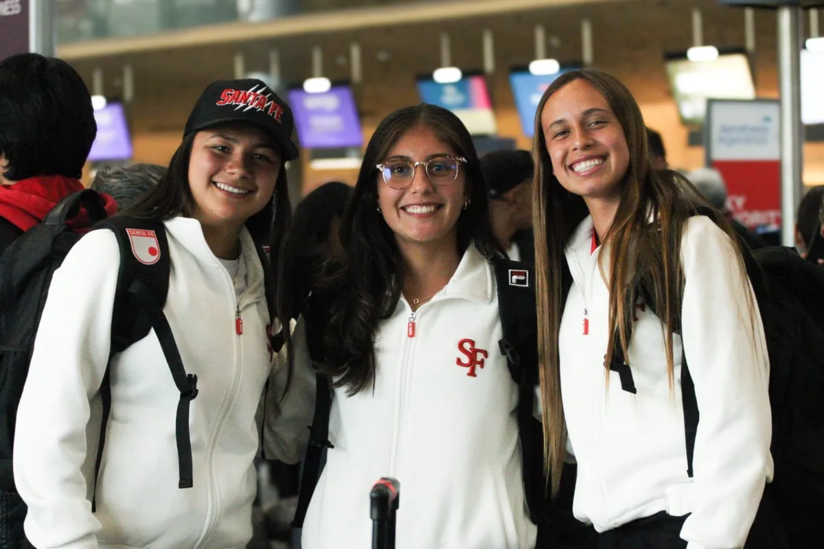 Santa Fe viajó a Argentina con siete refuerzos para disputar la Copa Libertadores Femenina - Foto: @LeonasSantaFe