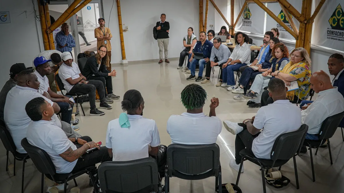 La jornada estuvo acompañada por Astrid Cáceres, directora general del Instituto Colombiano de Bienestar Familiar (ICBF), quien anunció la puesta en marcha de Mochila Atrapa Sueños, una estrategia que utiliza el arte y la cultura como herramientas para fortalecer talentos y virtudes de niñas, niños, adolescentes y jóvenes de Quibdó - Foto: Consejería Comisionada de Paz