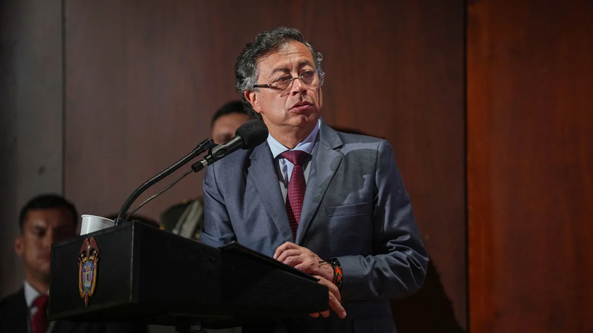 “El cierre del espacio aéreo de Venezuela es completamente ilegal. La OACI debe reunirse de inmediato. El secretario general de la OACI debe convocar de inmediato la Asamblea", escribió Petro en X - Foto: Presidencia