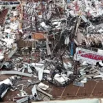 El fenómeno meteorológico fue gigantesco: los vientos fueron estimados en más de 250 km/h, cifra que corresponde a un tornado clasificado como EF-3 (o su equivalente) en la escala Fujita Mejorada, lo que lo convierte en uno de los tornados más potentes registrados en la región - Foto: Redes Sociales