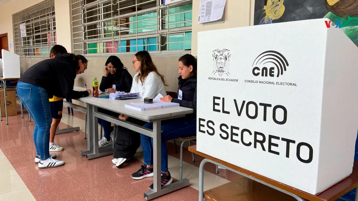 Noboa reconoció el resultado a través de su cuenta en X (antes Twitter), diciendo que “cumplimos con lo prometido: preguntarles directamente” a los ecuatorianos. Aseguró que respetará la voluntad popular y afirmó que su compromiso con el país “se fortalece” - Foto: Voz de América