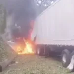 Explosión en la vía Panamericana sacude a El Patía: ataque con campo minado deja dos heridos y moviliza a la Fuerza Pública - Foto: Captura de video