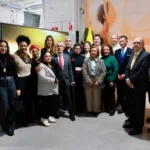 La herramienta, que ya opera en consulados de Estados Unidos y España, emplea tecnología de reconocimiento facial para verificar la identidad de los usuarios y asegurar que cada cita sea asignada de manera personal y sin intermediarios - Foto: Cancillería