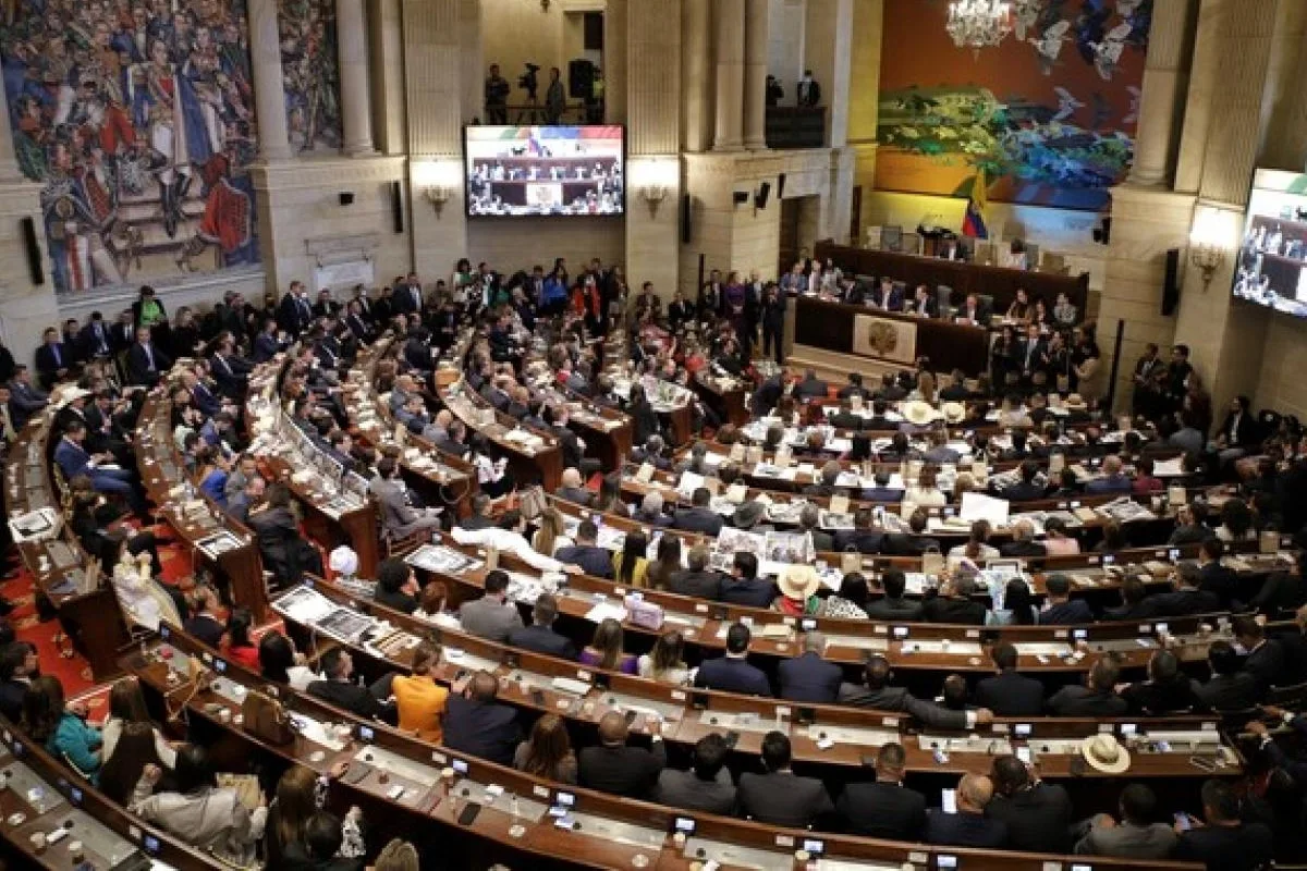 Gobierno ajusta reforma tributaria: mantiene ejes centrales, elimina artículos de combustibles y reduce umbral para importaciones exprés - Foto: Archivo Particular