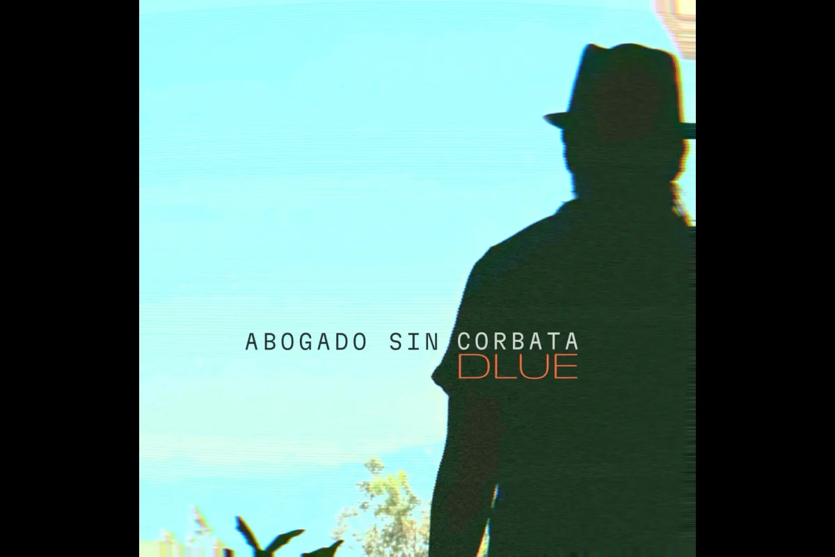 Uno de los momentos más significativos fue la interpretación de “Abogado sin corbata”, pieza con la que obtuvo el Premio Miguel Hernández y que se convirtió en su carta de presentación más honesta y conmovedora - Foto: Dlue