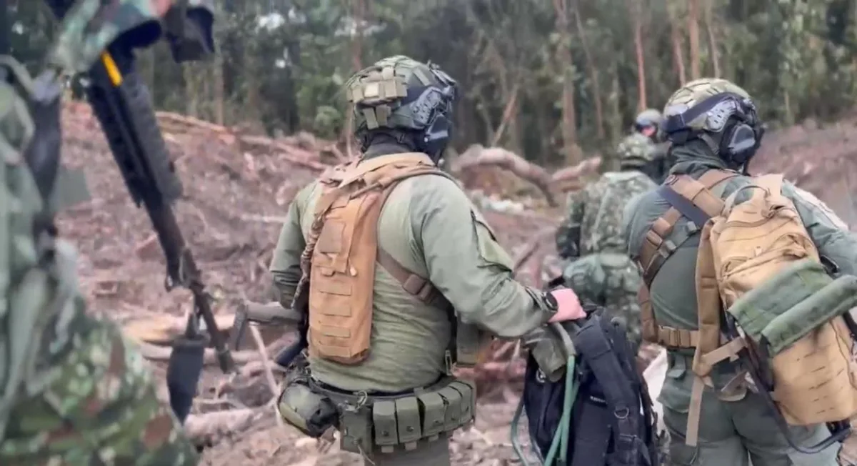 El polémico episodio ha generado una fuerte reacción política: varios congresistas anunciaron una moción de censura contra el ministro de Defensa por las muertes, acusándolo de permitir violaciones al DIH - Foto: Ministerio de Defensa