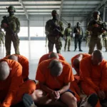 Noboa inaugura su megacárcel de alta seguridad en Ecuador y traslada a los primeros 300 presos tras sangrienta masacre - Foto: @DanielNoboaOk