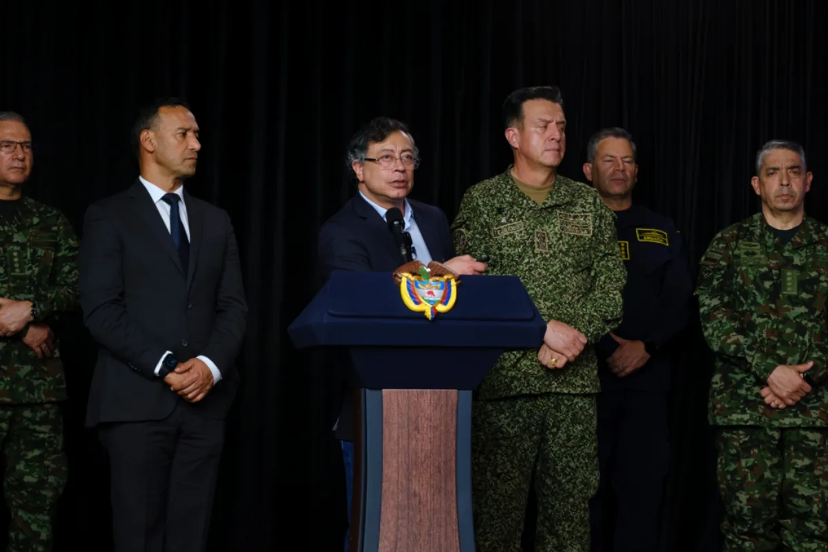 Petro pide perdón por muerte de menores en bombardeos y defiende actuación militar bajo el DIH - Foto: Captura de video