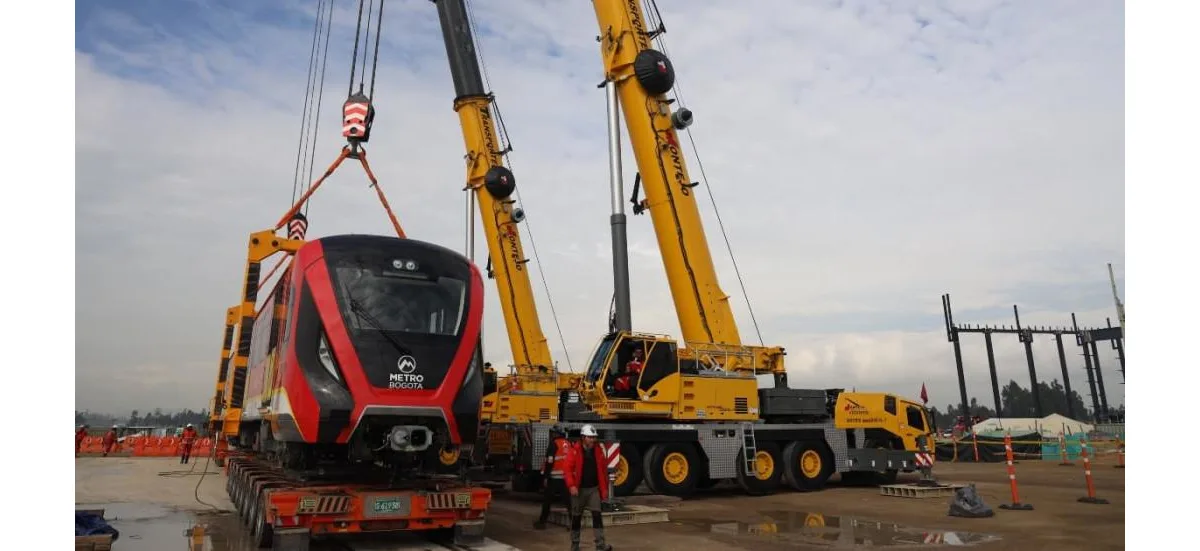 Después de llegar al patio taller en Bosa, el tercer tren del Metro pasará por varias pruebas antes de circular por un tramo del viaducto el próximo año. - Foto: Metro de Bogotá