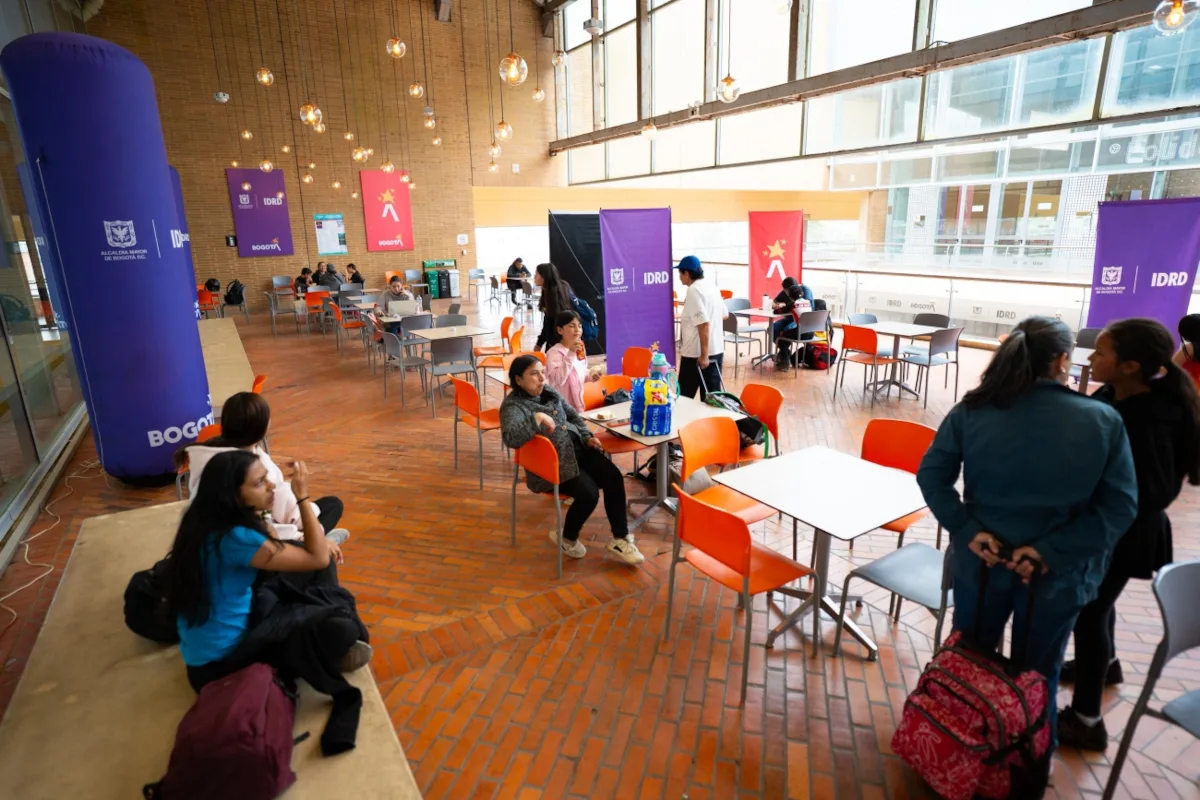 Ubicado en el segundo piso de este emblemático escenario, en la Diagonal 145 # 138A–10, el restaurante fue inaugurado como una apuesta por ampliar la experiencia de quienes visitan a diario el CEFE, uno de los complejos recreativos, deportivos y culturales más importantes de la ciudad - Foto: IDRD