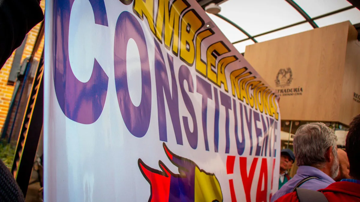 El comité promotor aclara que la Constituyente “se plantea sin agendas ocultas ni intenciones antidemocráticas, como un proceso autónomo y legítimo para transformar el país y dotarlo de instituciones acordes a las necesidades actuales, superando disposiciones de 1991 que han quedado rezagadas o han sido usadas para obstaculizar avances sociales" - Foto: X/ @AntonioSanguino