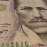 Uno de los puntos más sensibles es la eventual reactivación o fortalecimiento del impuesto a las transacciones financieras, conocido como el 5x1000. Este gravamen, históricamente polémico, ha sido defendido por el Gobierno como un mecanismo de recaudo inmediato y de fácil implementación - Foto: Olga Berrío