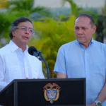 El mandatario precisó: “El salario vital con auxilio de transporte, año 2026, que será el mínimo en Colombia, pero vital, es de 2 millones de pesos, con auxilio de transporte. Eso significa en porcentajes un promedio del 23,7 – 8 por ciento” - Foto: Presidencia