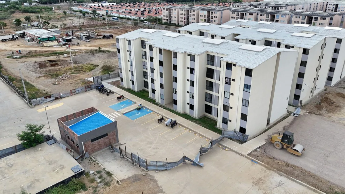 Los primeros 31 apartamentos fueron entregados en Cúcuta en el conjunto residencial Los Rosales, ubicado en el sector El Rodeo, mientras que las viviendas restantes serán entregadas en abril de 2026 - Foto: UNGRD