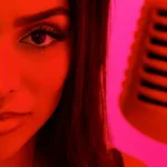 Creada y grabada en un ambiente creativo único sobre el techo de un edificio en Brickell, Miami la canción captura la esencia cruda y a la vez liberadora de esos momentos donde el corazón roto busca respiro entre la fiesta, la adrenalina y la necesidad de sentir algo diferente - Foto: BellaTop