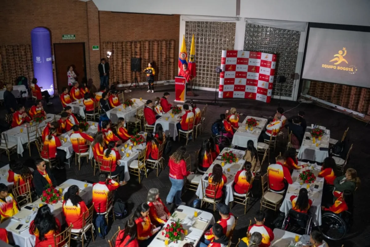 Durante la jornada se realizó una ceremonia y una cena de reconocimiento a los deportistas que alcanzaron el podio o disputaron finales en estas competencias, dejando en alto el nombre de Bogotá y del país - Foto: IDRD
