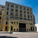 La emergencia económica fue formalizada mediante el Decreto 1390 del 22 de diciembre de 2025, que, por su naturaleza, permite al Ejecutivo expedir decretos con fuerza de ley en materia tributaria, con miras a cerrar la brecha fiscal de más de 16 billones de pesos para financiar el presupuesto de 2026 - Foto: Minhacienda