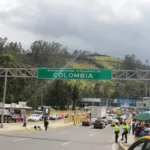 Mediante un comunicado, el ministerio de Relaciones Exteriores de Colombia reiteró que el paso fronterizo por el puente internacional de Rumichaca (Nariño), se mantiene como “único paso internacional" entre las dos naciones - Foto: Archivo/Ronald Cano