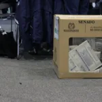 Estas decisiones sobre quiénes encabezan las listas no son menores: implican la definición de quiénes podrían tener mayor visibilidad, recursos de campaña y posibilidades reales de alcanzar curul. En un contexto de alto cuestionamiento social a las élites políticas, los partidos tradicionales buscan mostrar que pueden renovarse sin perder control - Foto: Archivo/Ronald Cano