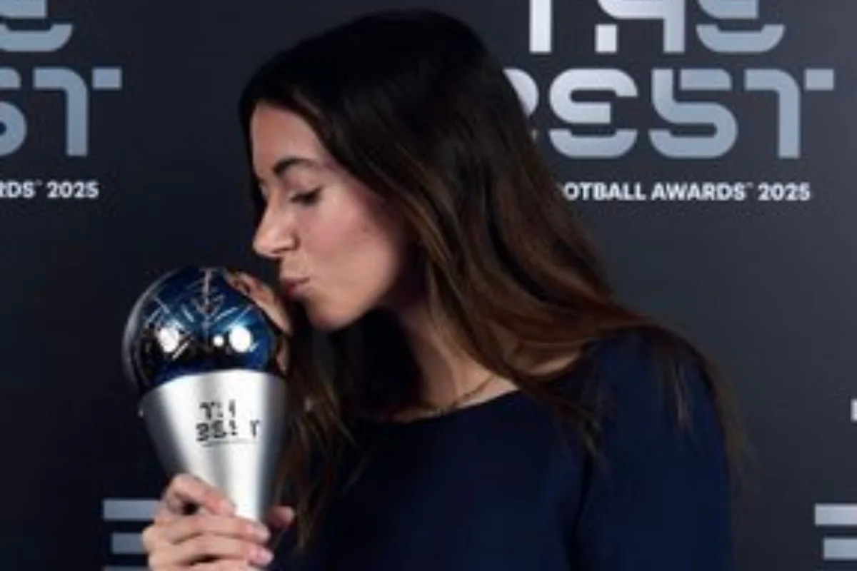Aitana Bonmatí vuelve a reinar en el fútbol mundial y conquista por tercera vez el premio The Best de la FIFA - Foto: @AitanaBonmati