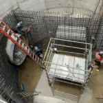 En este punto de la calle 100, se construye un corredor de 2,23 kilómetros, con una sección vial compuesta por tres carriles mixtos y un carril exclusivo para TransMilenio por sentido - Foto: IDU