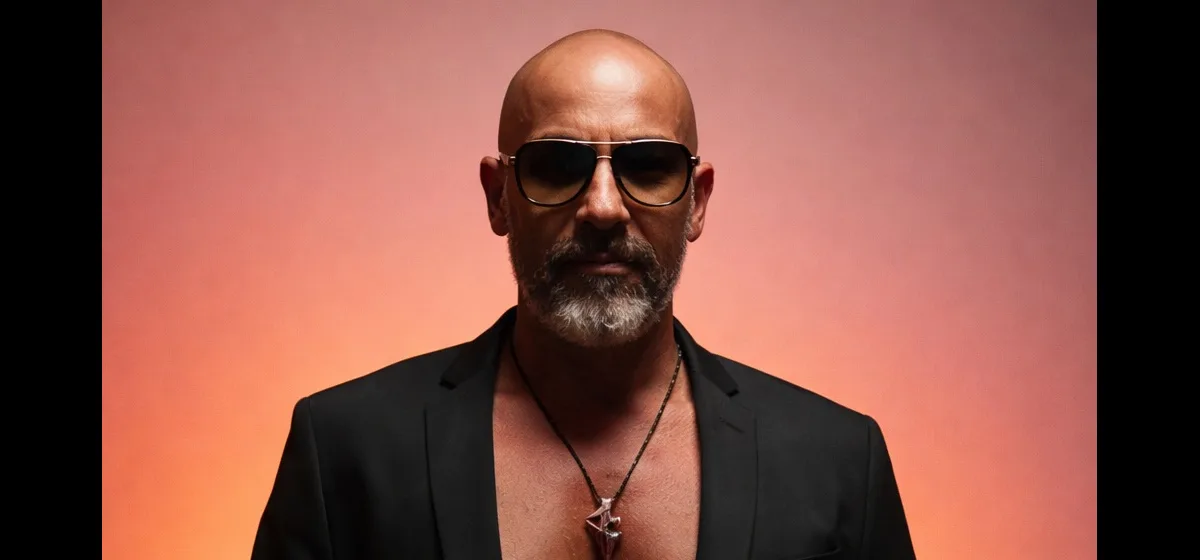 Dukeiro, hoy es intérprete, compositor y productor de sus propios discos. No pertenece a ninguna disquera, una decisión consciente que le permite conservar absoluta libertad creativa y control total sobre su obra - Foto: Dukeiro