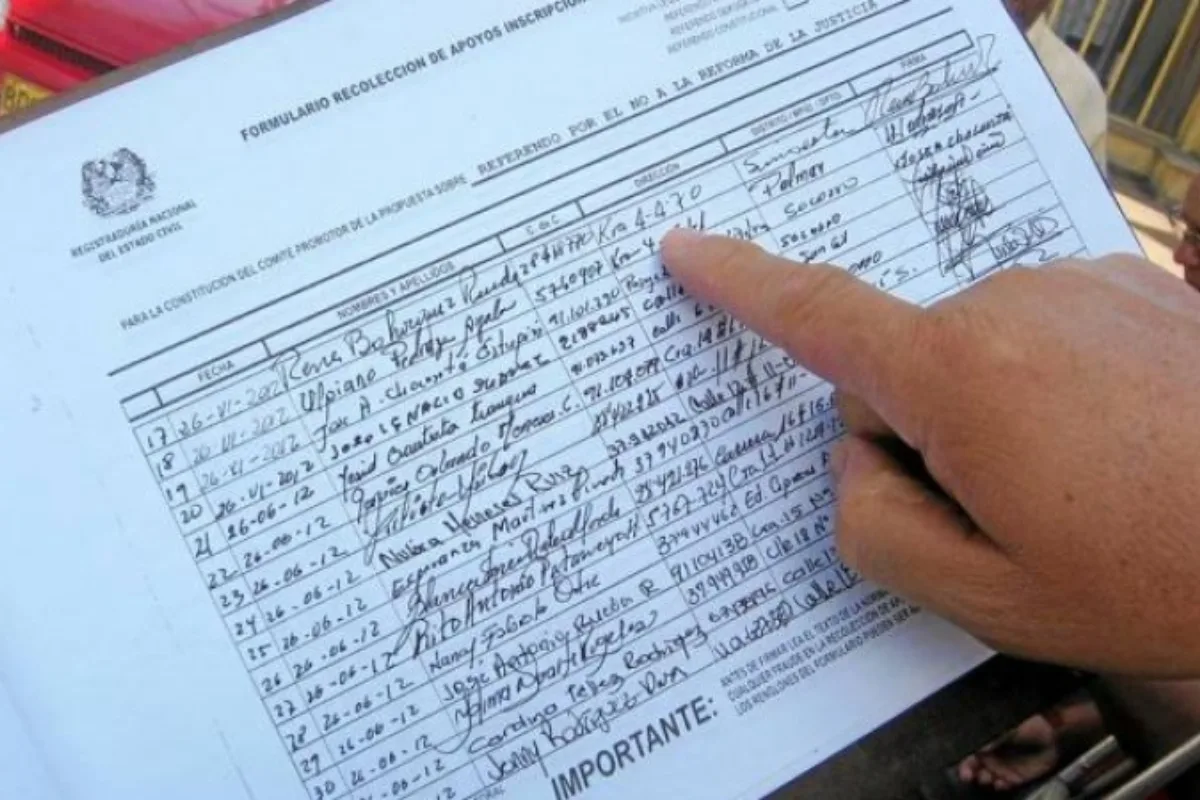 Récord histórico de candidaturas por firmas marca el inicio de la carrera presidencial de 2026 en Colombia, con 28 millones de apoyos ciudadanos radicados - Foto: Registraduría