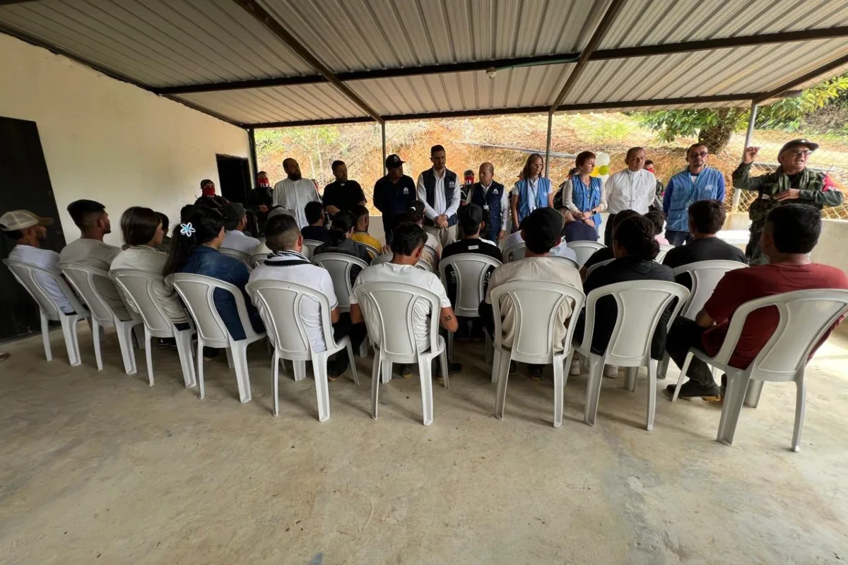 Tras meses de violencia en el Catatumbo, ELN libera a 28 secuestrados en una operación humanitaria acompañada por la Defensoría, la Iglesia y la ONU - Foto: @DefensoriaCol