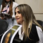 Nadia Blel deja la presidencia del Directorio Conservador para enfocarse en su campaña al Senado en medio de tensiones internas por el aval del partido - Foto: Senado