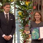 Hija de María Corina Machado recibe en Oslo el Premio Nobel de la Paz mientras la líder opositora viaja a Noruega para sumarse a los actos - Foto: Captura de video