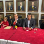 Héctor Olimpo Espinosa renuncia a la carrera presidencial y anuncia su candidatura al Senado por el Partido Liberal - Foto: @hectorolimpo