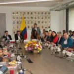 Arranca la negociación del salario mínimo de 2026 con propuestas opuestas de sindicatos y empresarios y una brecha cercana a nueve puntos - Foto: @MintrabajoCol