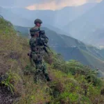 ​El Gobierno decidió disponer de todas las capacidades de la Fuerza Pública en la zona de frontera con Venezuela para proteger a la población, activos estratégicos, unidades militares y policiales - Foto: Ejército Nacional