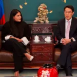 La directora del DNP explicó que esta reunión hace parte de la estrategia orientada por el presidente Gustavo Petro para diversificar las alianzas comerciales y de inversión y dinamizar la economía nacional - Foto: DNP