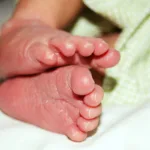 ​Con esta decisión, el país pasa de realizar una sola prueba metabólica a siete pruebas obligatorias, lo que representa un avance histórico en la protección de la salud infantil - Foto: SurferGirl30