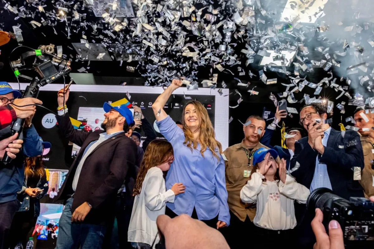 El hecho más destacado fue la ratificación de la senadora Paloma Valencia como la candidata oficial del Centro Democrático. Valencia había resultado favorecida en la encuesta interna y fue proclamada ante los asistentes por el expresidente Álvaro Uribe Vélez, líder natural de la colectividad - Foto: Facebook 7N Noticias