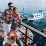 “No me llores” fusiona los ritmos alegres y contagiosos que caracterizan el sonido de Gusi con las letras románticas y honestas que distinguen la propuesta musical de Zelaya. El resultado es una canción luminosa, cálida y optimista, que invita a cambiar la perspectiva incluso en los momentos difíciles, recordando que siempre es posible darle la vuelta a cualquier situación - Foto: Zelaya