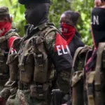 Un juez penal especializado condenó a miembros del Comando Central del ELN y a jefes del Frente de Guerra Nororiental por el secuestro de siete periodistas - Foto: Redes sociales