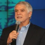 La Gran Consulta por Colombia aprobó el ingreso de Enrique Peñalosa a la coalición de centroderecha. Ya son nueve los candidatos que competirán el 8 de marzo por una candidatura única presidencial - Foto: Redes sociales