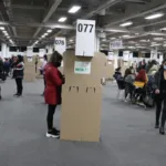 En ese contexto, la lectura de los analistas políticos enfatiza que aunque Cepeda muestra una ventaja clara, los porcentajes aún se encuentran lejos de una mayoría absoluta, lo que abre oportunidades para cambios si se consolidan alianzas o surge un candidato competitivo de centro o derecha - Foto: Archivo/Ronald Cano